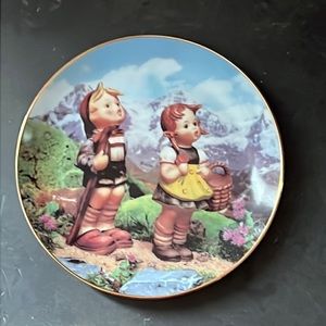 Hummel Collectors P’ate